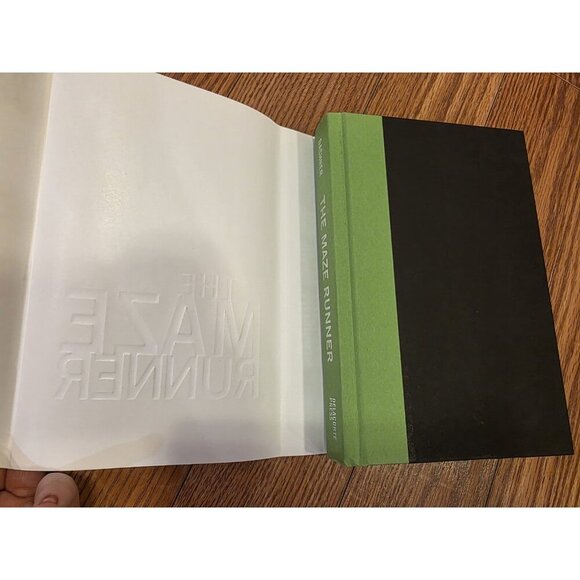 Maze Runner Book One of the Maze Runner Series Hardcover by James Dashner 2009 - Picture 6 of 11